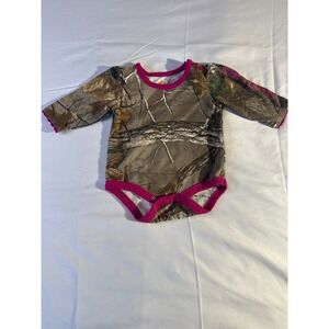 Carhartt Kids Camo Realtree Long Sleeve Onesie Bodysuit Pink Trim